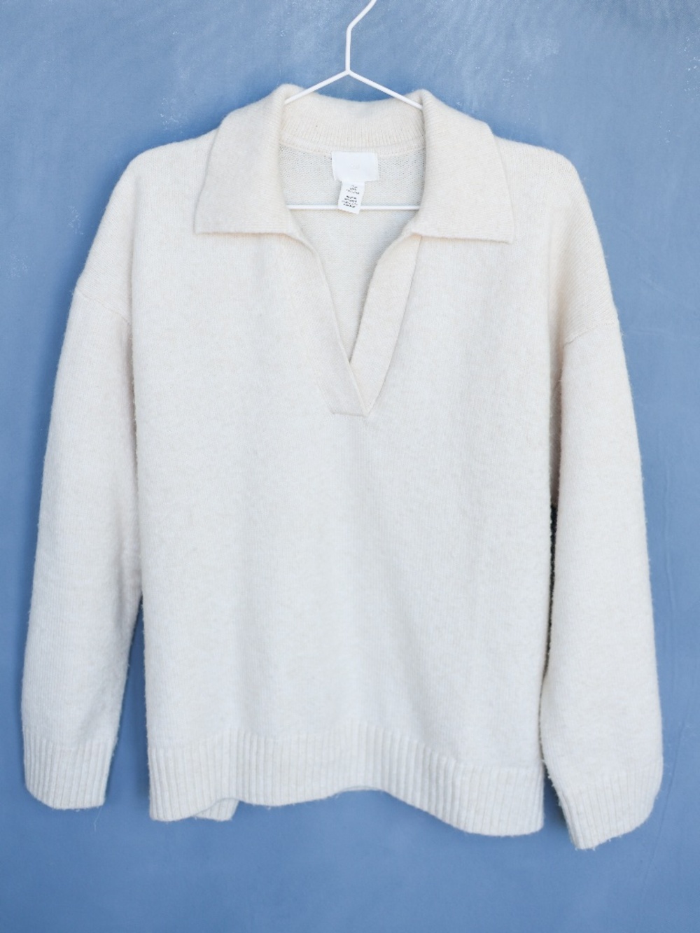 H&M Oversized Collared Cream Sweater with V-Neck, Women's medium soft knitwear